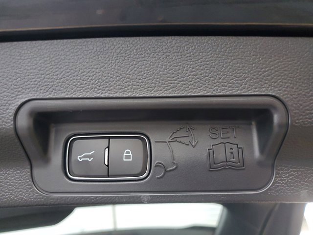 Certified 2021 Ford Explorer Limited w/ Equipment Group 301A image 9