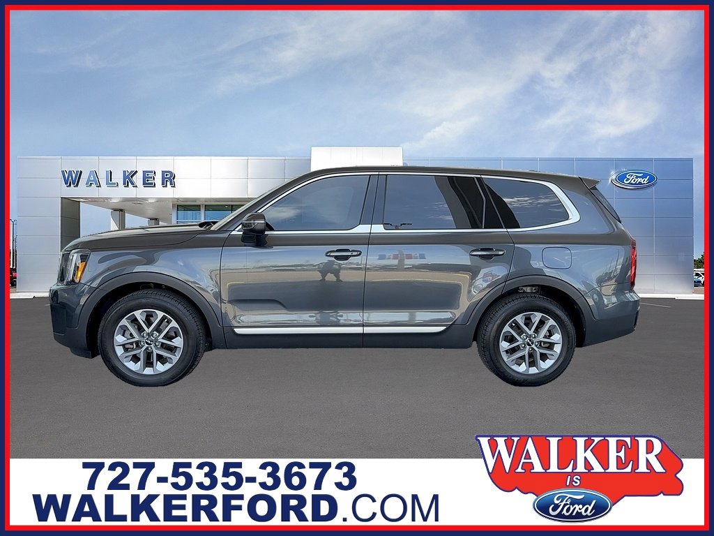 Used 2023 Kia Telluride LX FWD image 1