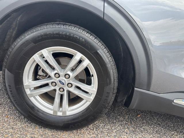 Certified 2023 Ford Explorer XLT w/ Equipment Group 202A RWD image 9