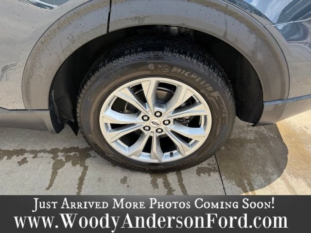 Certified 2023 Ford Explorer Limited w/ Limited Technology Package AWD/4WD image 4