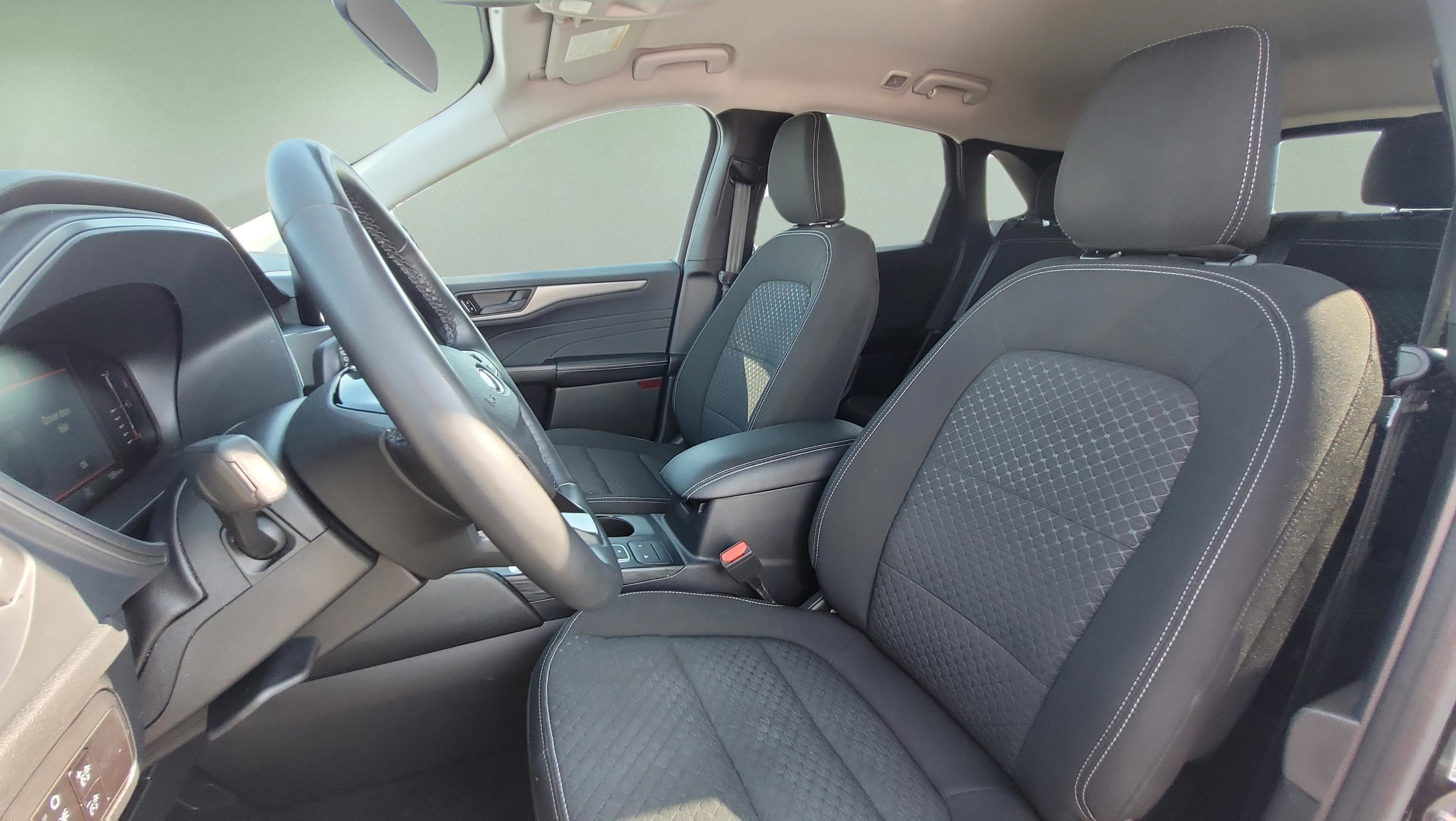 Certified 2023 Ford Escape Active AWD/4WD image 30
