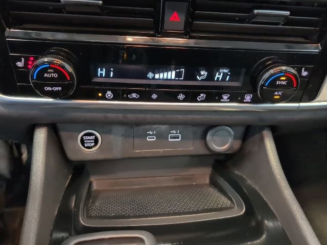 Used 2021 Nissan Rogue SV image 21