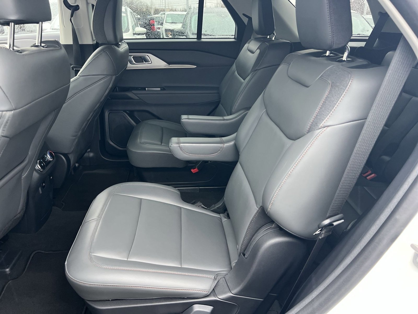 Certified 2025 Ford Explorer Active w/ Active Comfort Package image 24