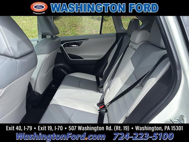 Used 2022 Toyota RAV4 Limited AWD/4WD image 16