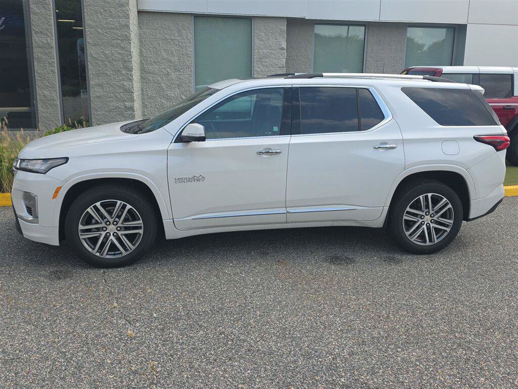 Used 2023 Chevrolet Traverse High Country w/ LPO, Floor Liner Package