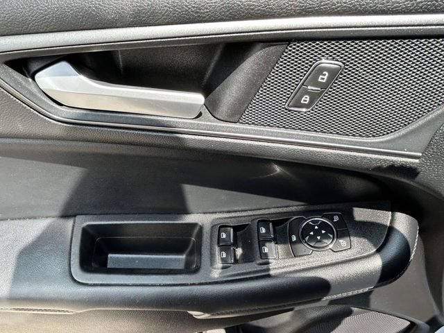 Certified 2020 Ford Edge SE FWD image 17