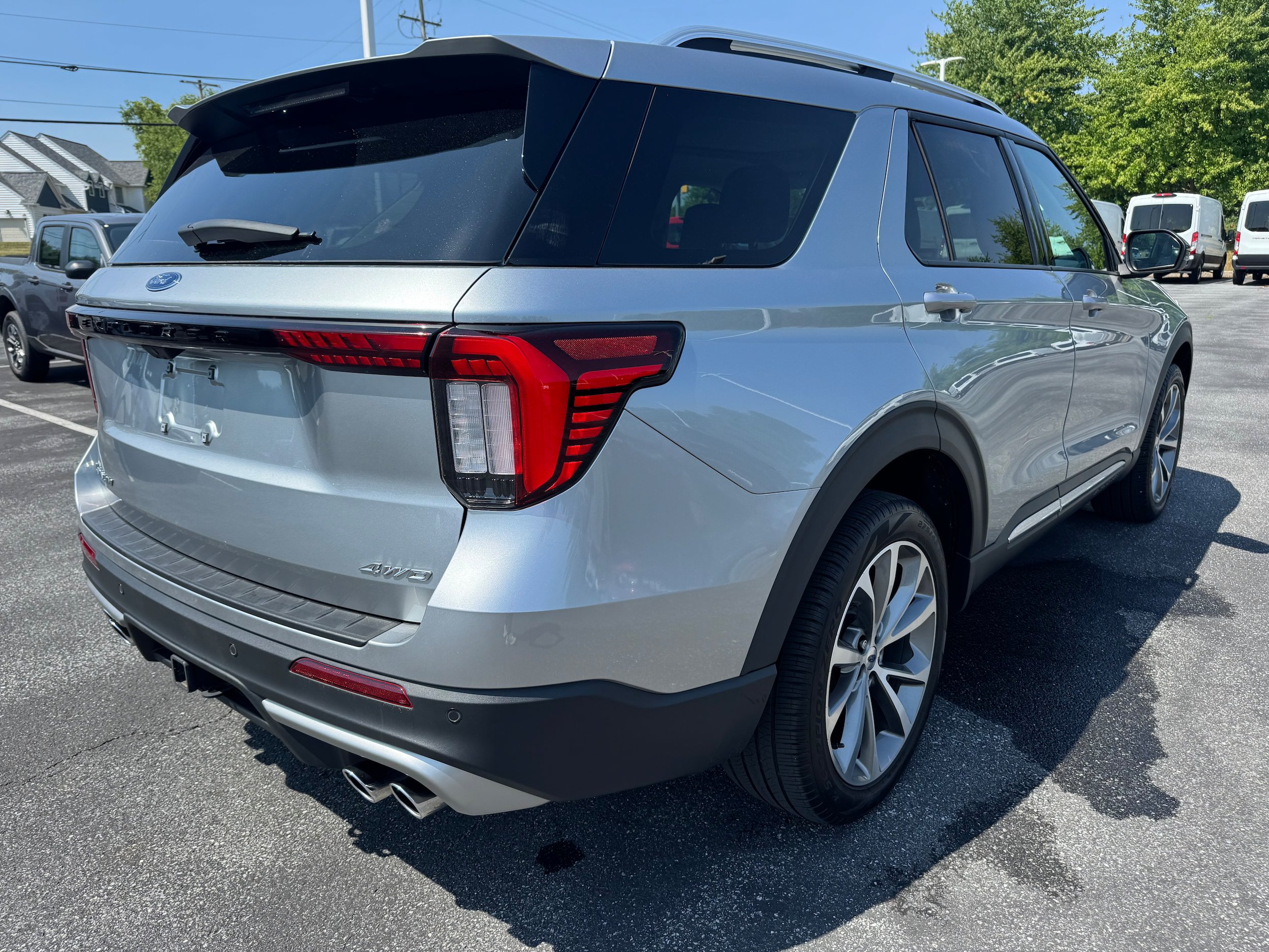 Certified 2025 Ford Explorer Platinum w/ Ultimate Package AWD/4WD image 5