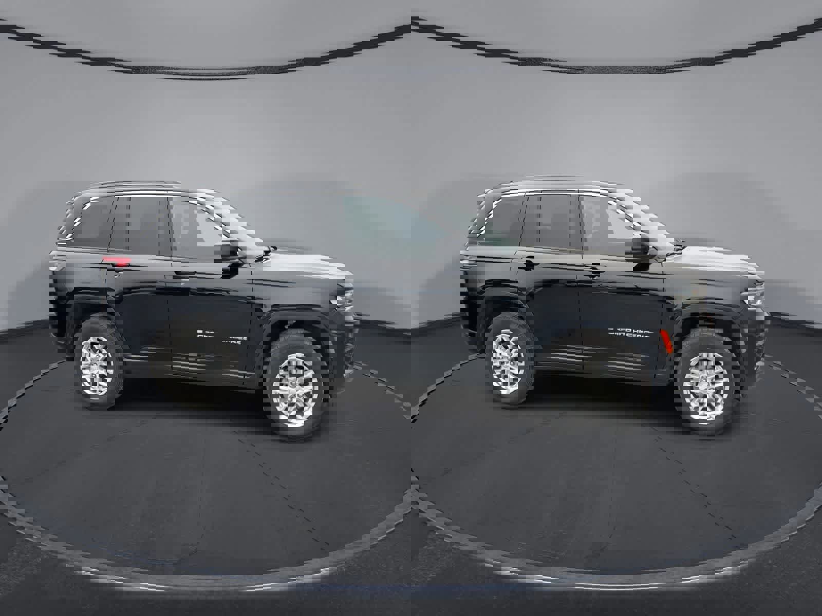 Used 2025 Jeep Grand Cherokee Laredo X image 2