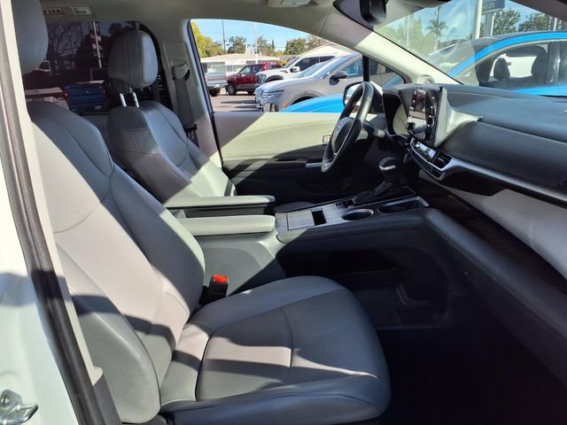 Used 2023 Toyota Sienna XLE w/ XLE Plus Package image 21