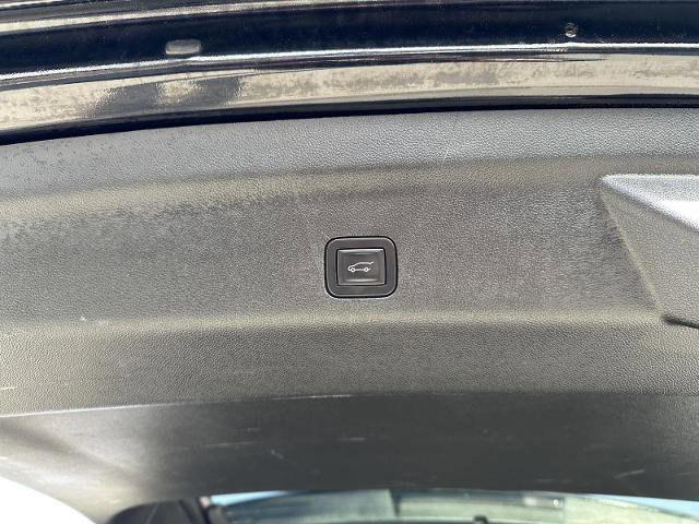 Used 2025 Chevrolet Tahoe Z71 image 39