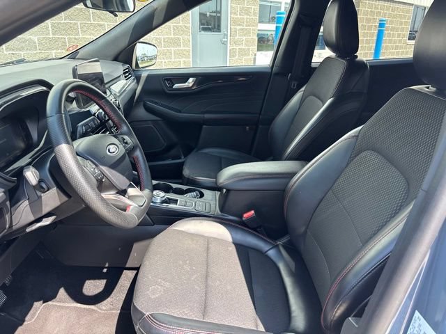 Certified 2025 Ford Escape ST-Line Select AWD/4WD image 13