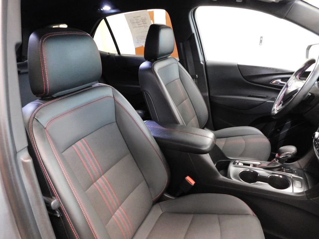 Used 2023 Chevrolet Equinox RS AWD/4WD image 44