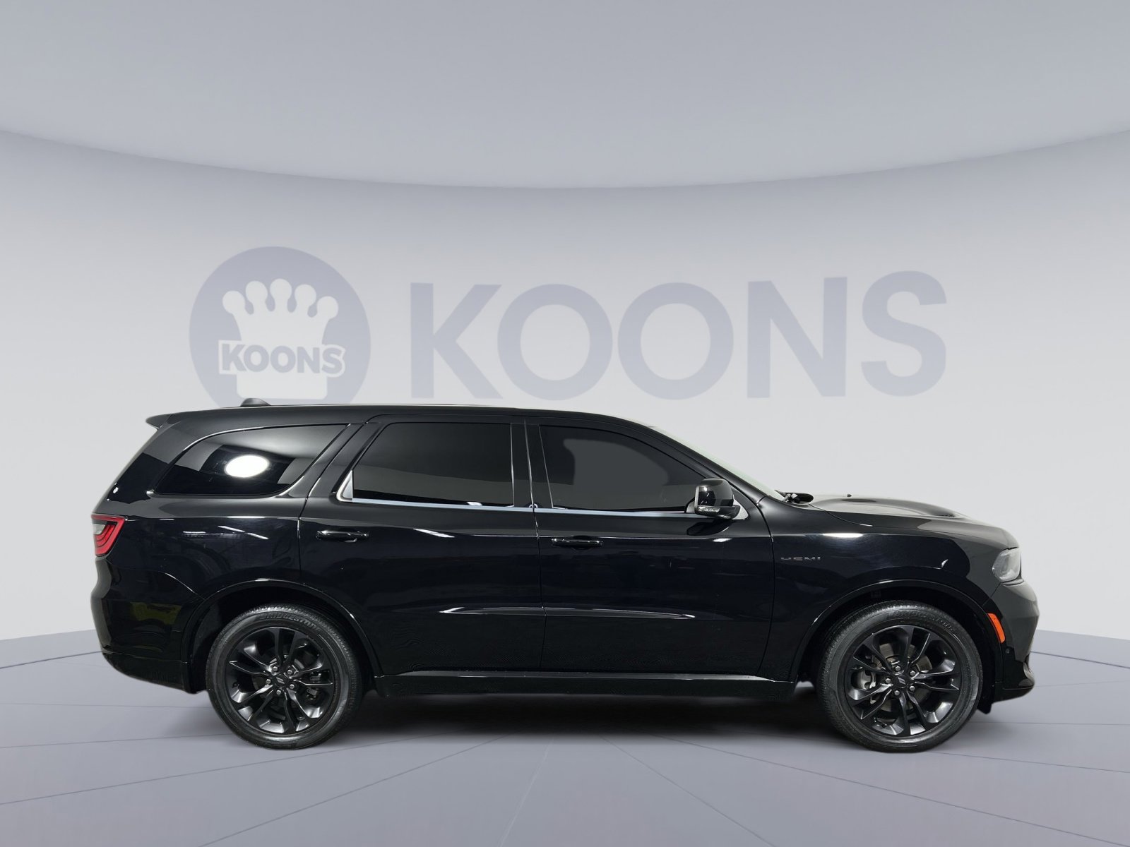 Used 2022 Dodge Durango R/T w/ Blacktop Package image 8