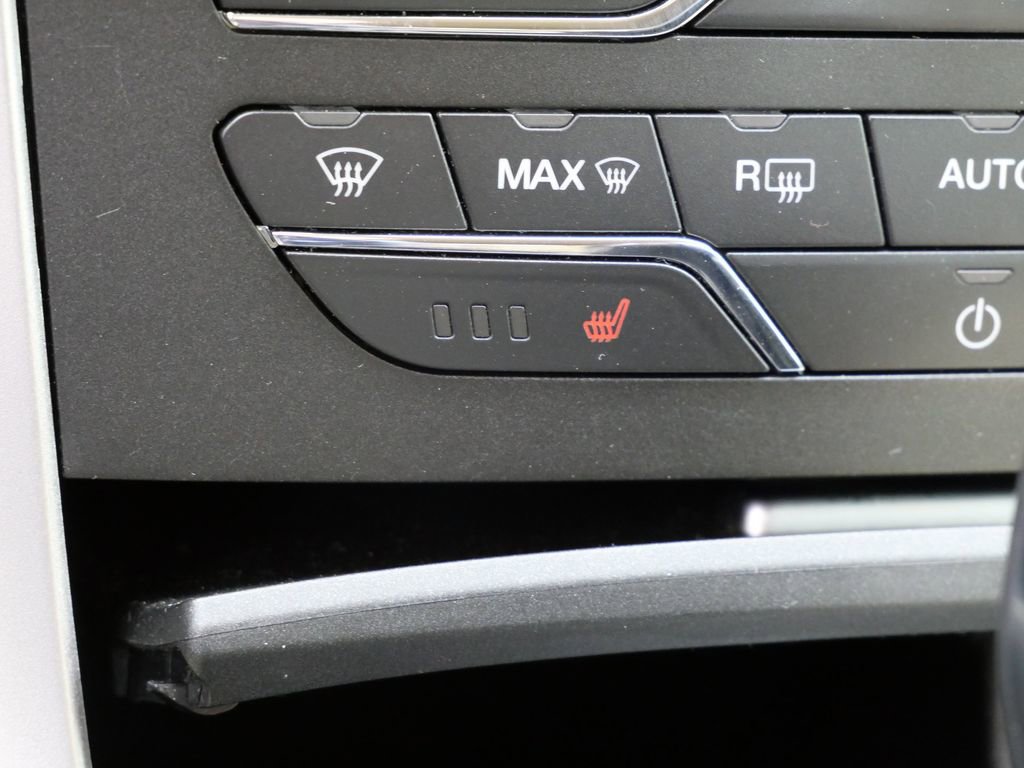 Certified 2018 Ford Edge SEL w/ Equipment Group 201A FWD image 24