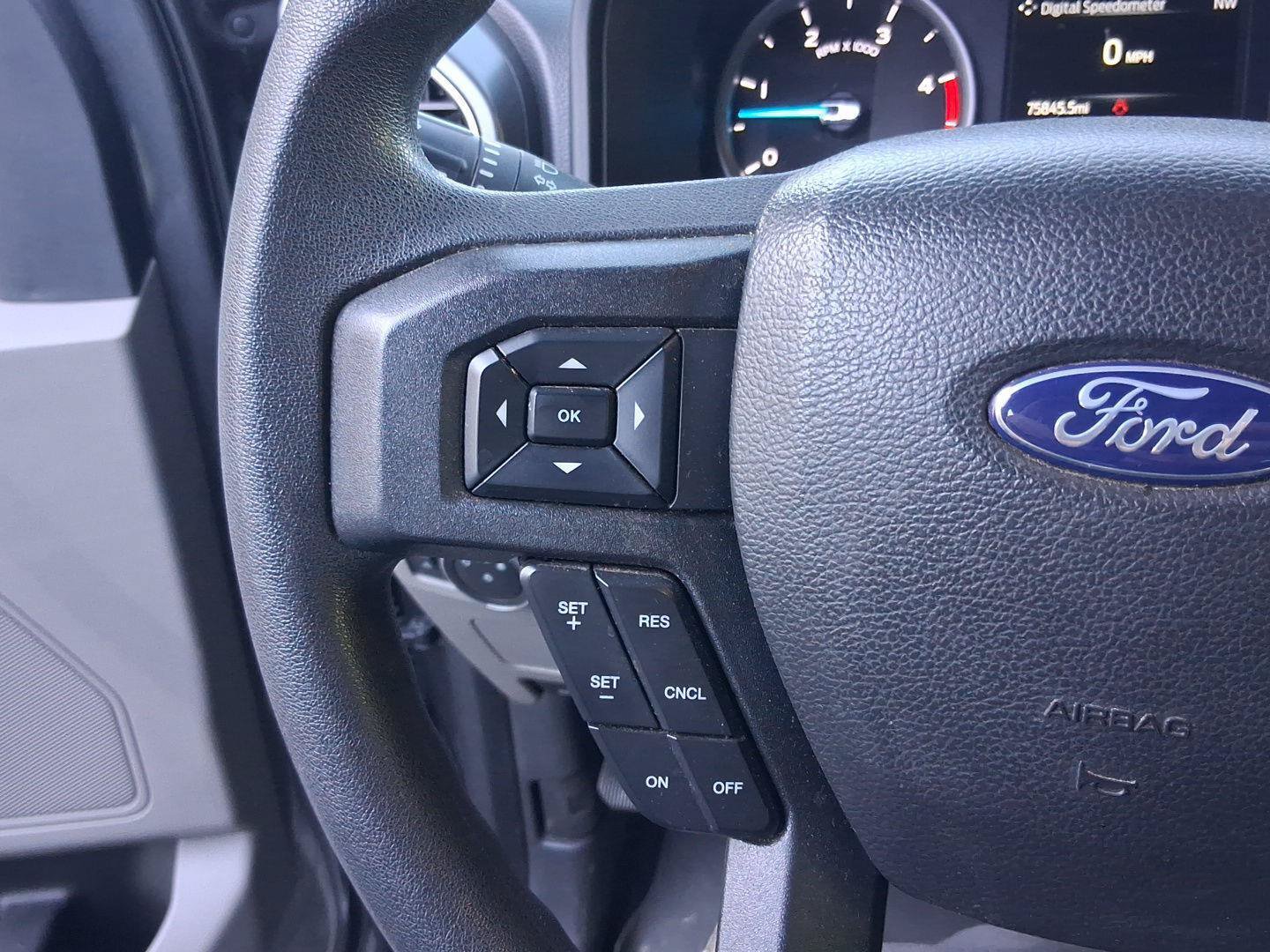 Certified 2022 Ford F250 XLT w/ XLT Premium Package AWD/4WD image 22