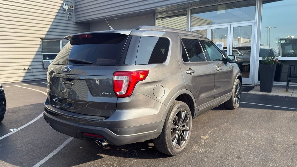 Certified 2019 Ford Explorer XLT w/ Equipment Group 202A AWD/4WD image 5
