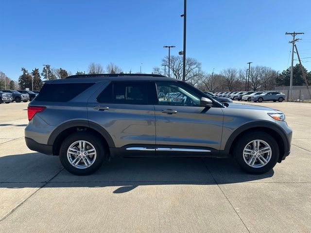 Certified 2024 Ford Explorer XLT w/ Equipment Group 202A image 7