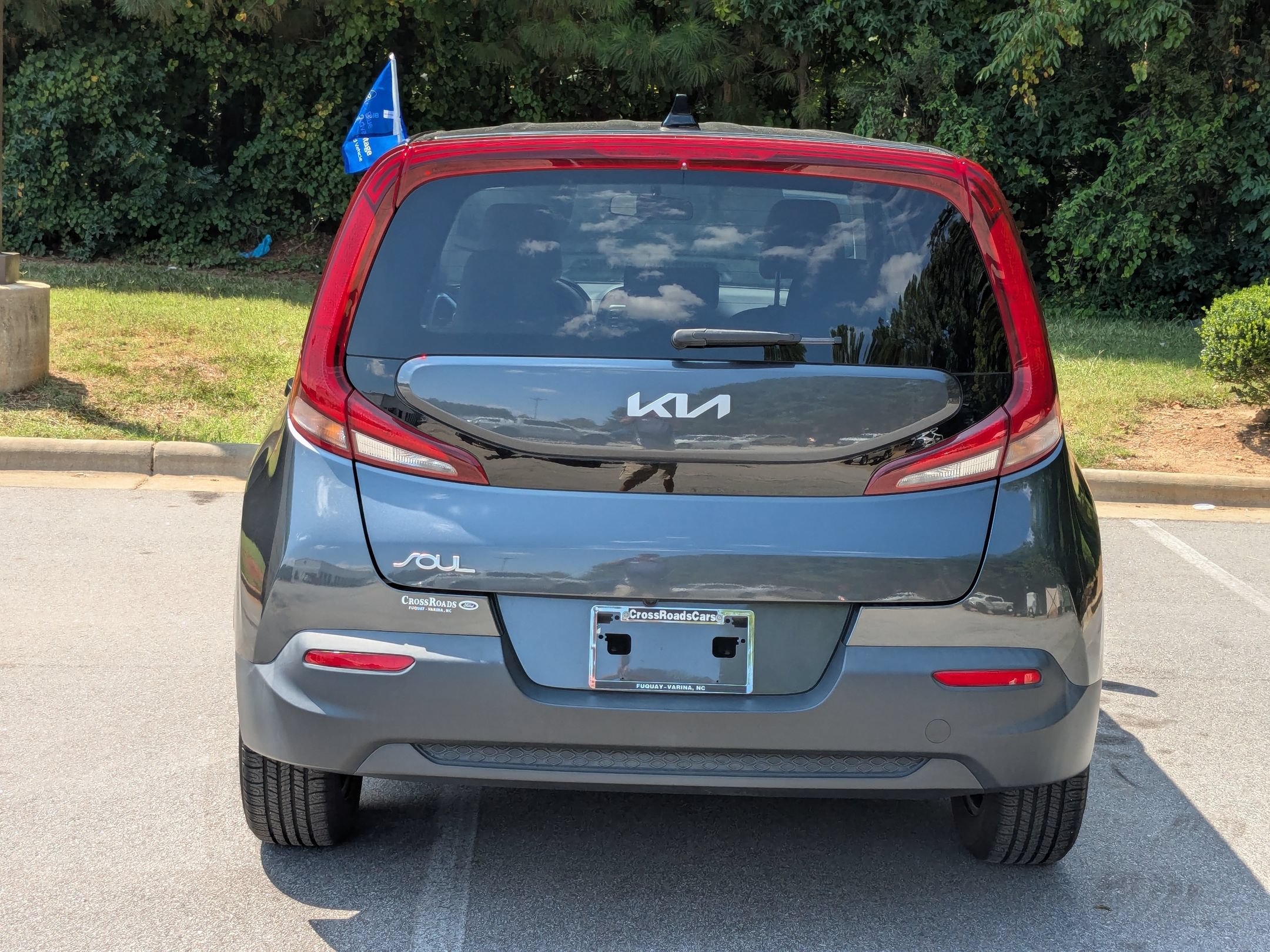 Used 2022 Kia Soul LX FWD image 4