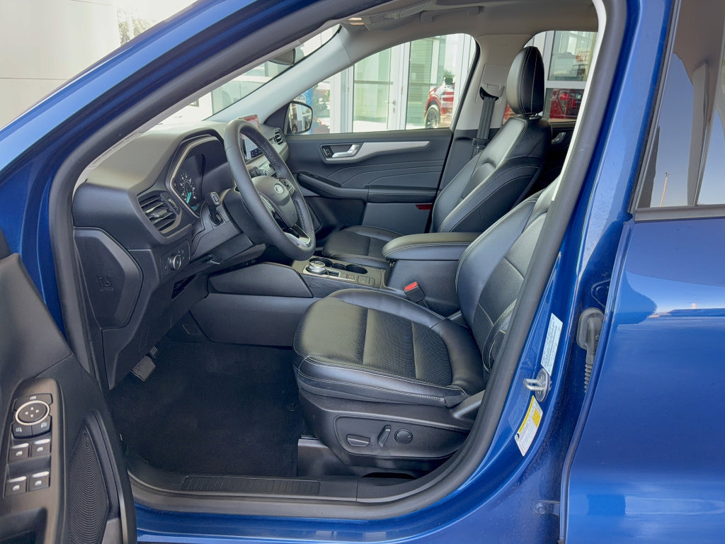 Certified 2022 Ford Escape SEL image 11