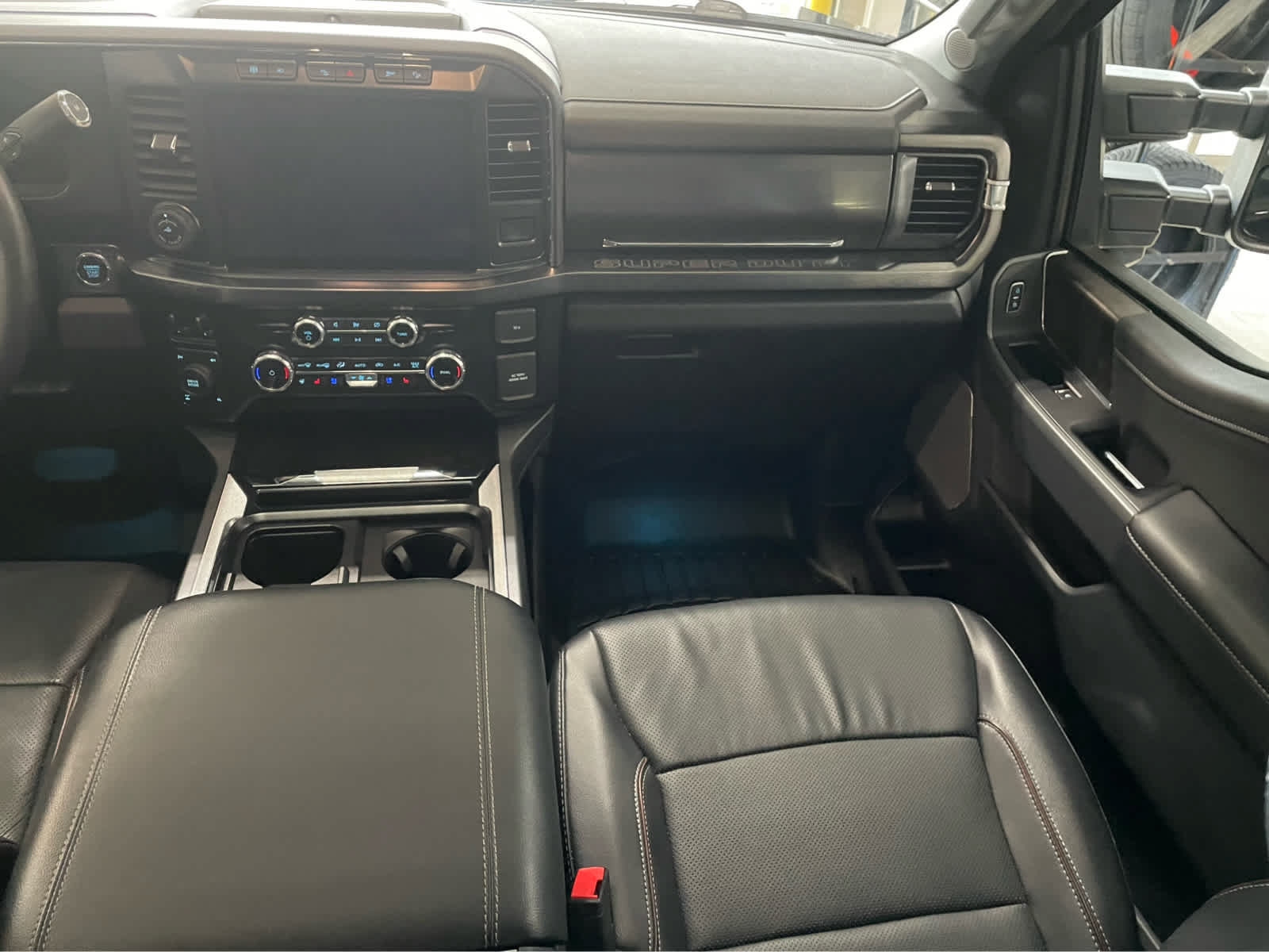 Certified 2023 Ford F250 Lariat w/ Lariat Ultimate Package AWD/4WD image 10
