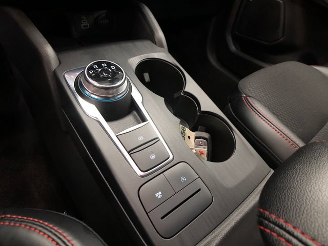 Certified 2025 Ford Escape ST-Line AWD/4WD image 16