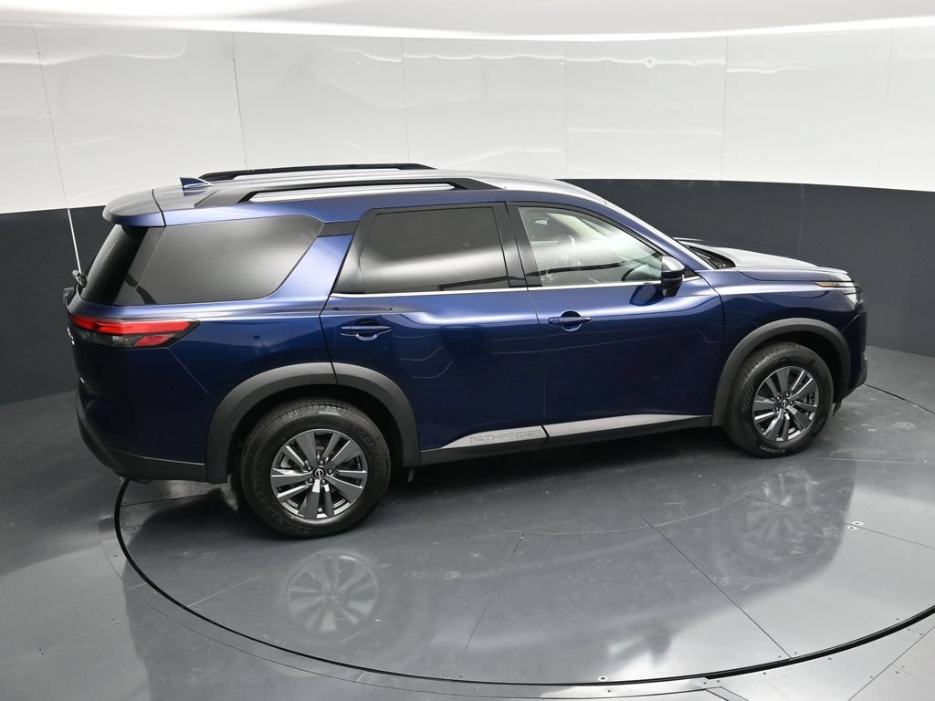 Used 2025 Nissan Pathfinder SV AWD/4WD image 42