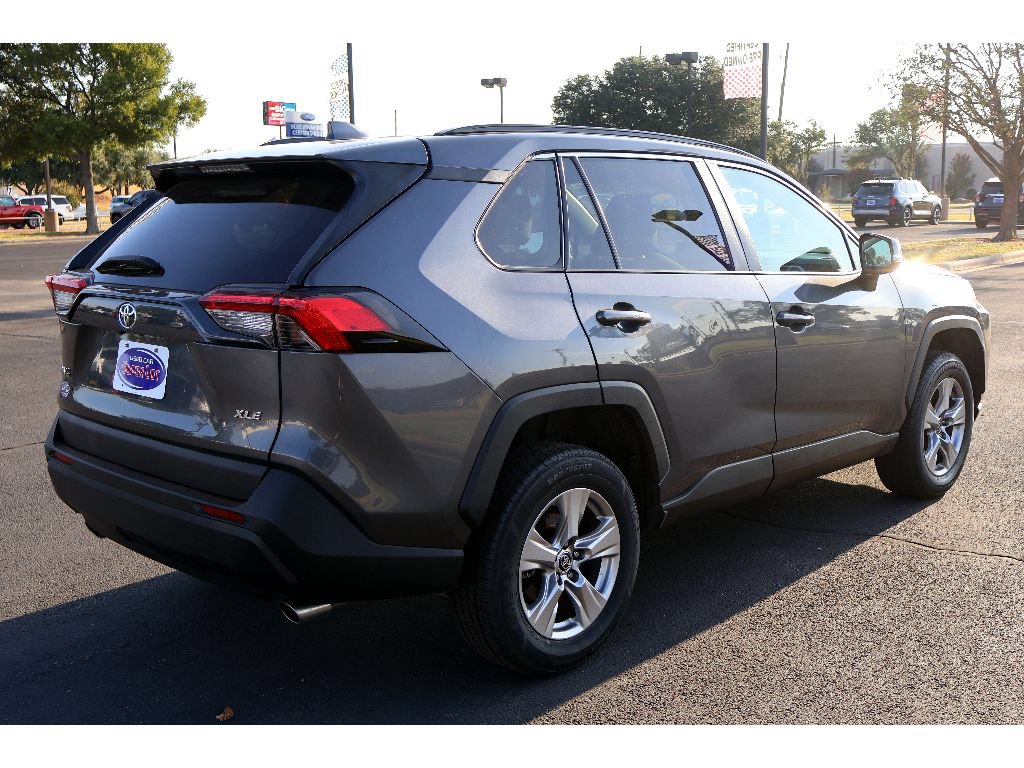 Used 2023 Toyota RAV4 XLE w/ Convenience Package FWD image 11
