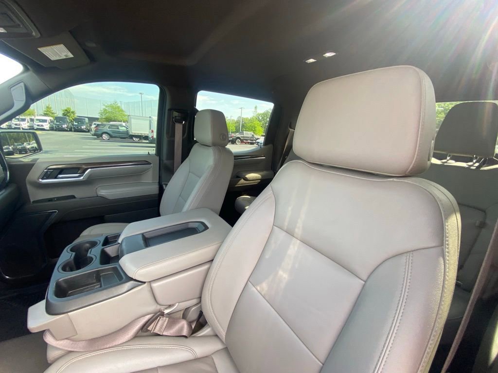 Used 2024 Chevrolet Silverado 1500 LT w/ Z71 Off-Road Package image 21