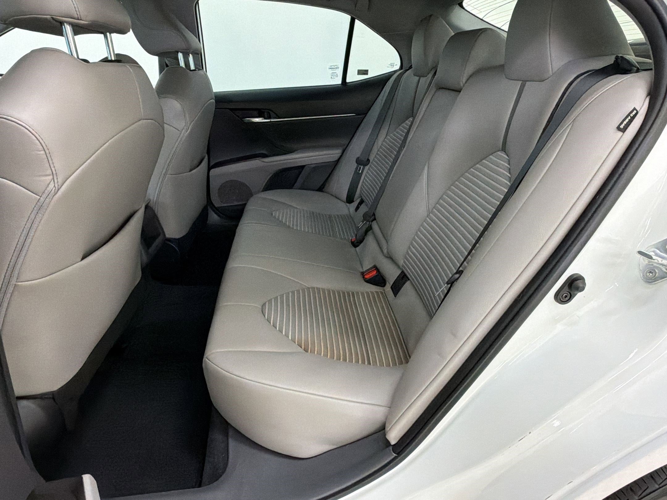 Used 2022 Toyota Camry SE FWD image 14