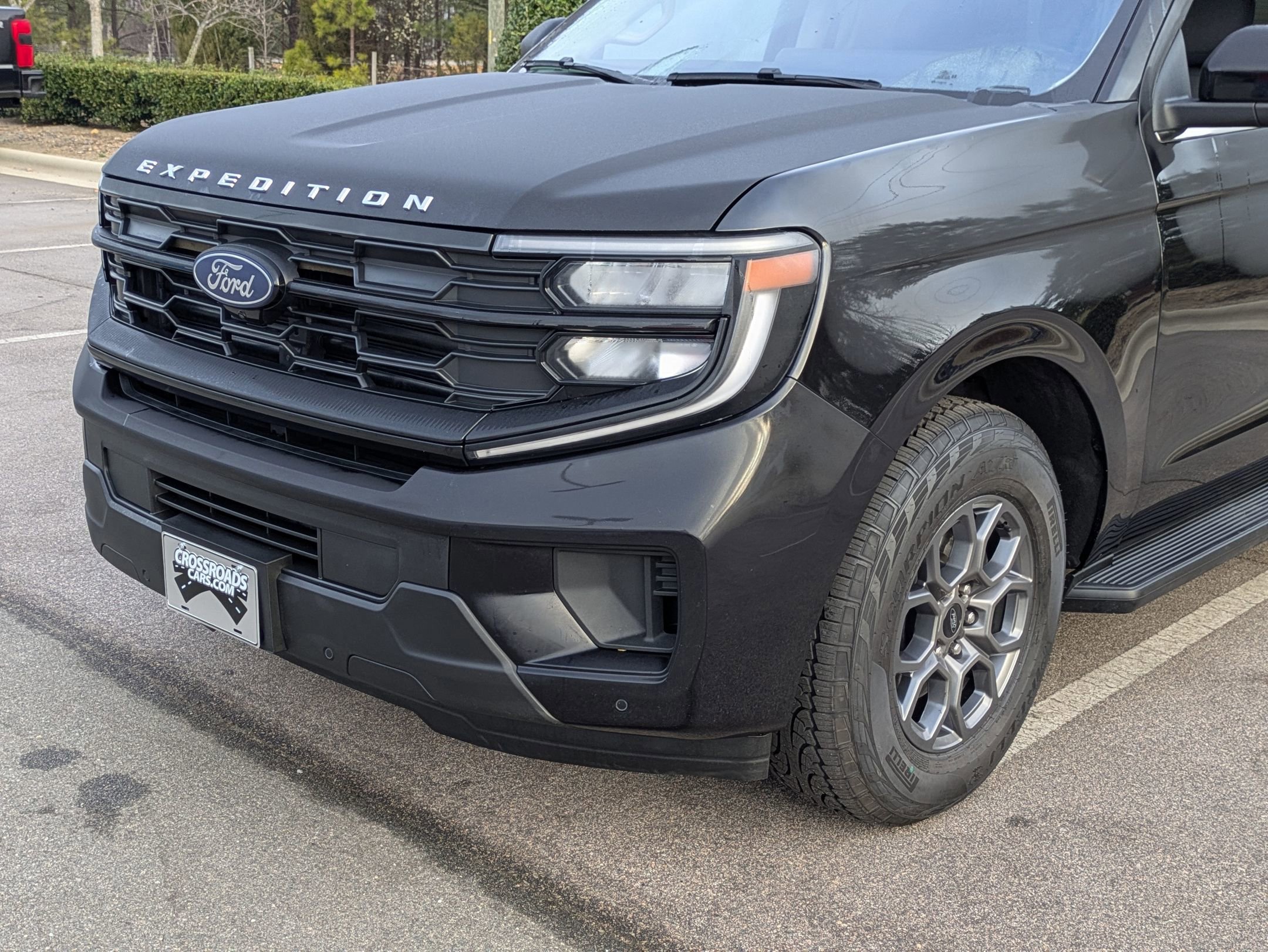 Certified 2025 Ford Expedition Active image 2