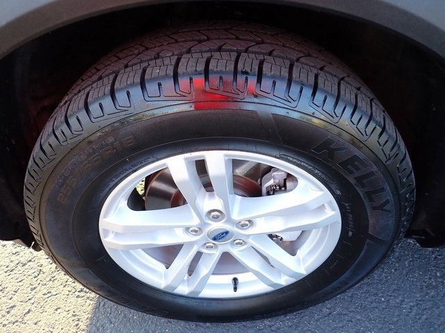 Certified 2022 Ford Explorer XLT w/ Equipment Group 202A image 13