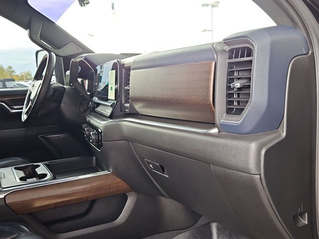 Used 2024 Chevrolet Silverado 3500 High Country w/ High Country Premium Package AWD/4WD image 17