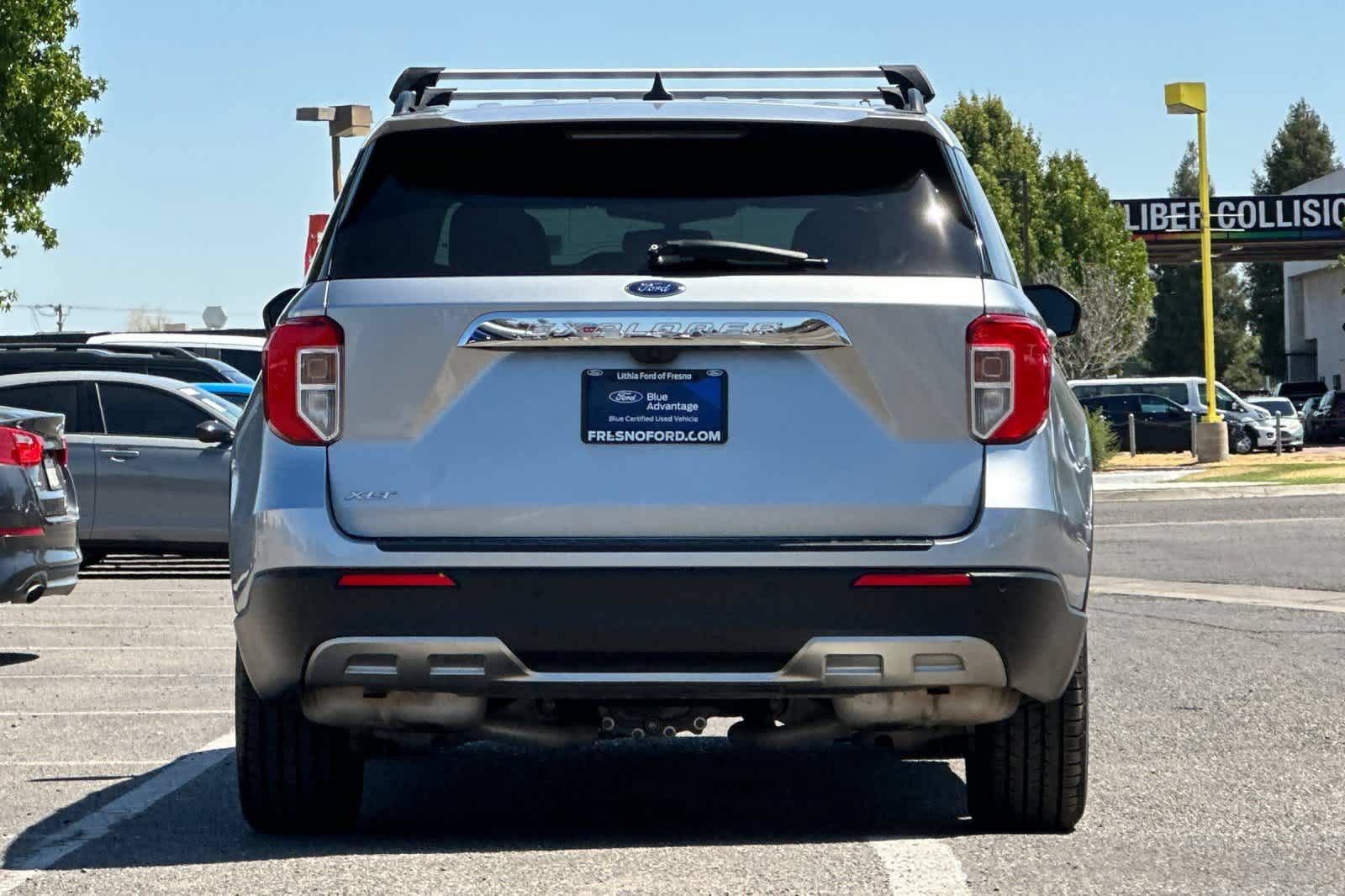 Certified 2022 Ford Explorer XLT w/ Equipment Group 202A RWD image 8
