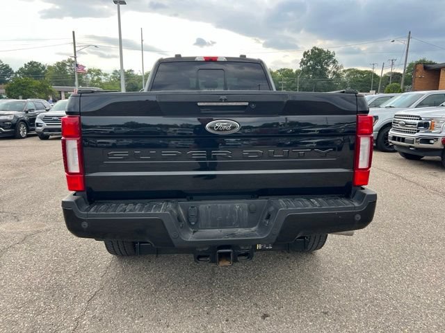 Certified 2022 Ford F350 Lariat w/ Black Appearance Package AWD/4WD image 5