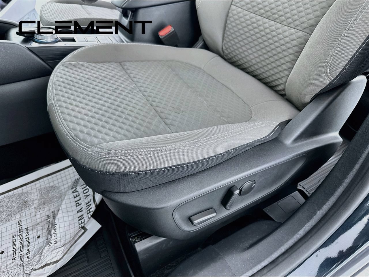 Certified 2022 Ford Escape SE w/ SE Sport Appearance Package FWD image 27
