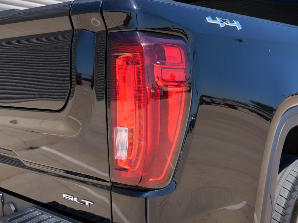 Used 2025 GMC Sierra 1500 SLT AWD/4WD image 29