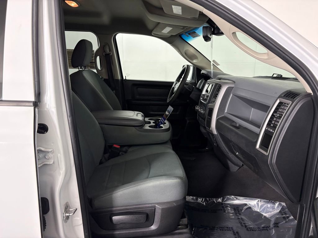 Used 2018 RAM 1500 Tradesman w/ Chrome Appearance Group AWD/4WD image 33