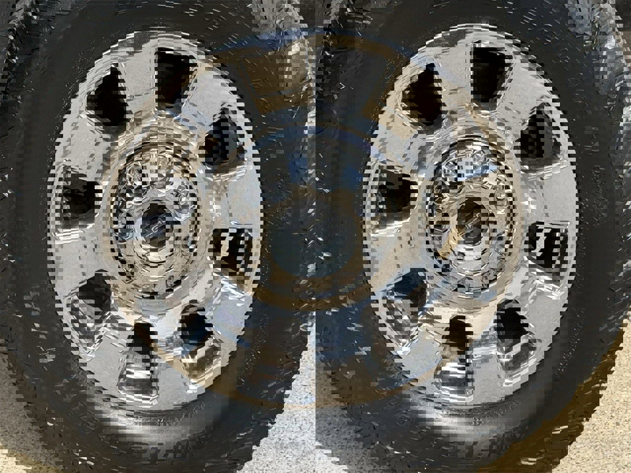 Certified 2024 Ford F250 Lariat w/ Lariat Ultimate Package image 9