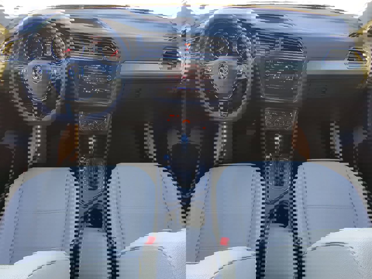 Used 2021 Volkswagen Tiguan SE image 13