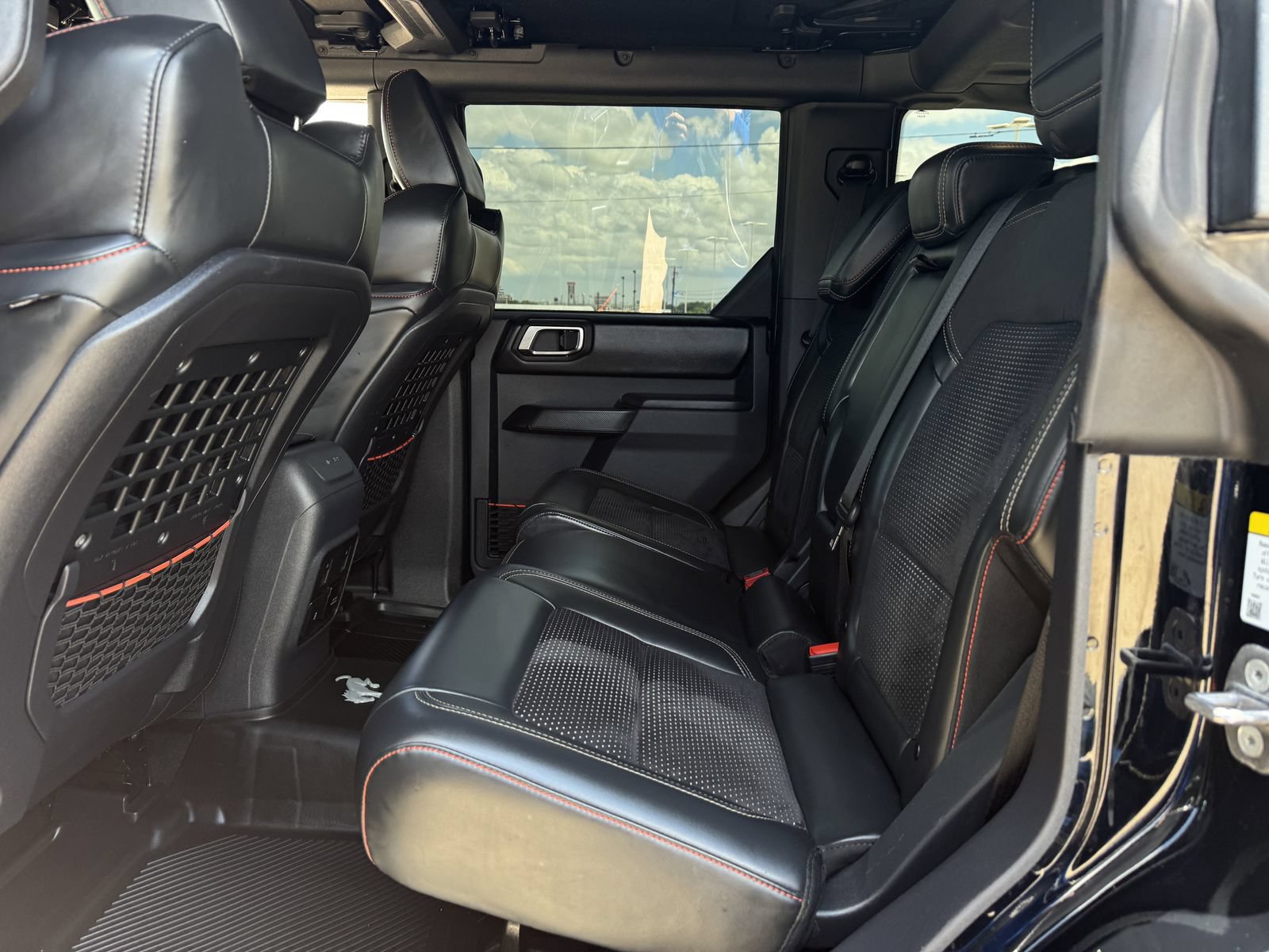 Certified 2024 Ford Bronco Raptor w/ Interior Carbon Fiber Pack 6 AWD/4WD image 27