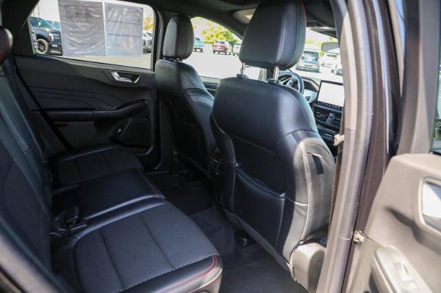 Certified 2023 Ford Escape ST-Line w/ Tech Pack #1 AWD/4WD image 33
