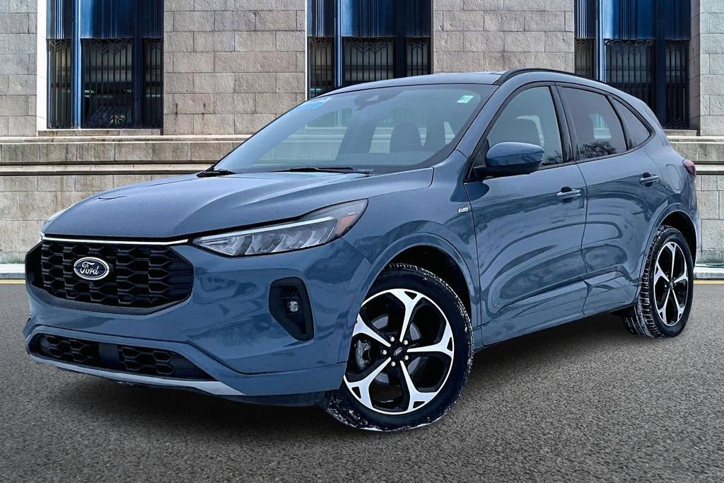 Certified 2023 Ford Escape ST-Line Select w/ Tech Pack #2 image 2