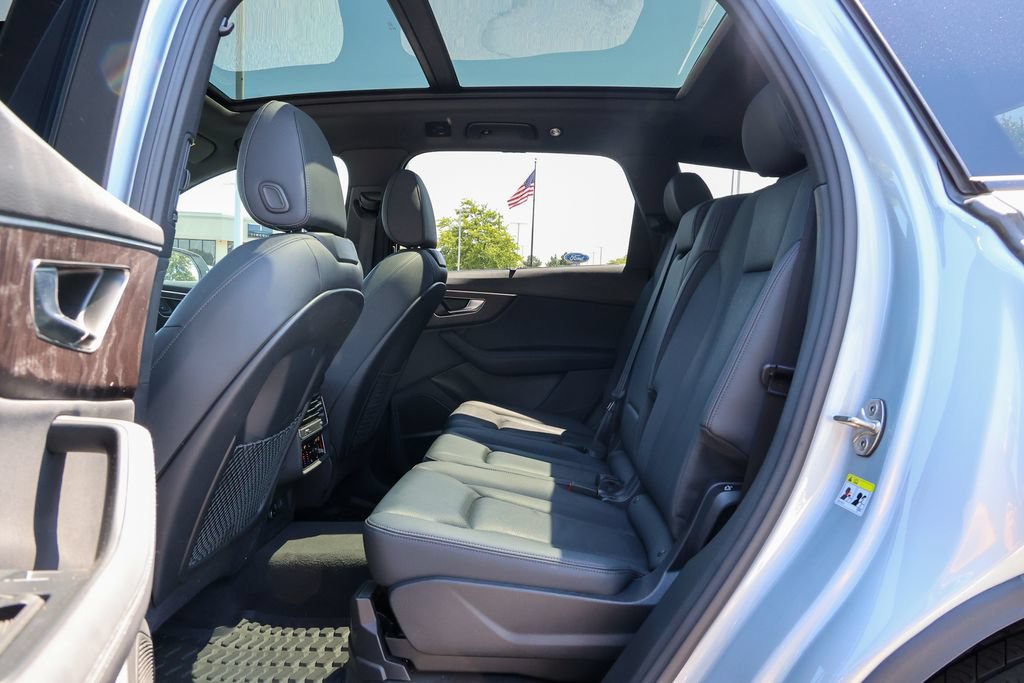 Used 2023 Audi Q7 3.0T Premium Plus AWD/4WD image 27