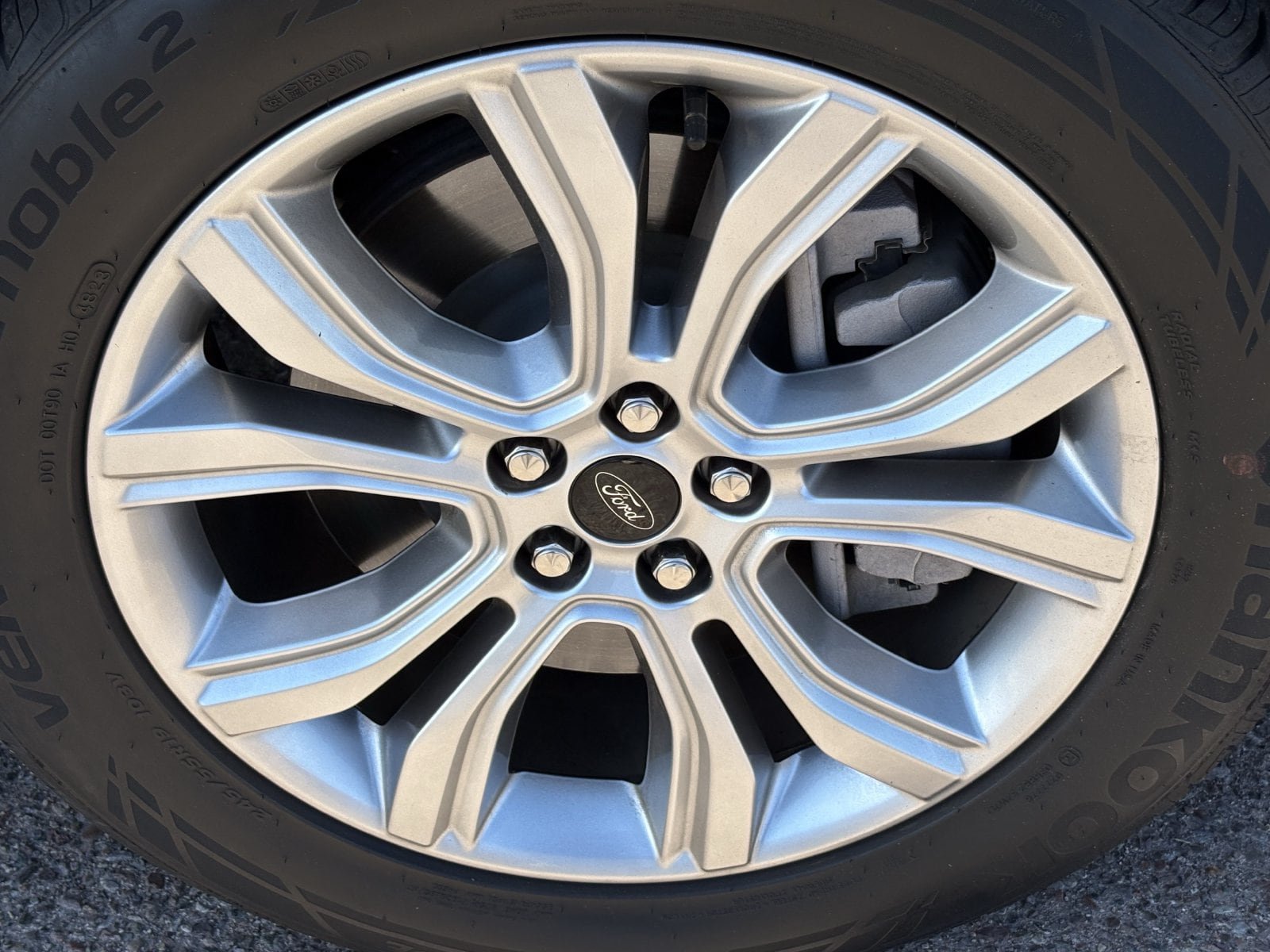 Certified 2024 Ford Edge Titanium AWD/4WD image 11