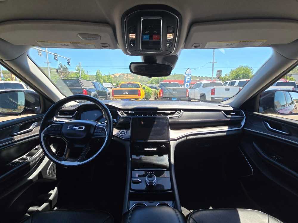 Used 2021 Jeep Grand Cherokee L Limited AWD/4WD image 15