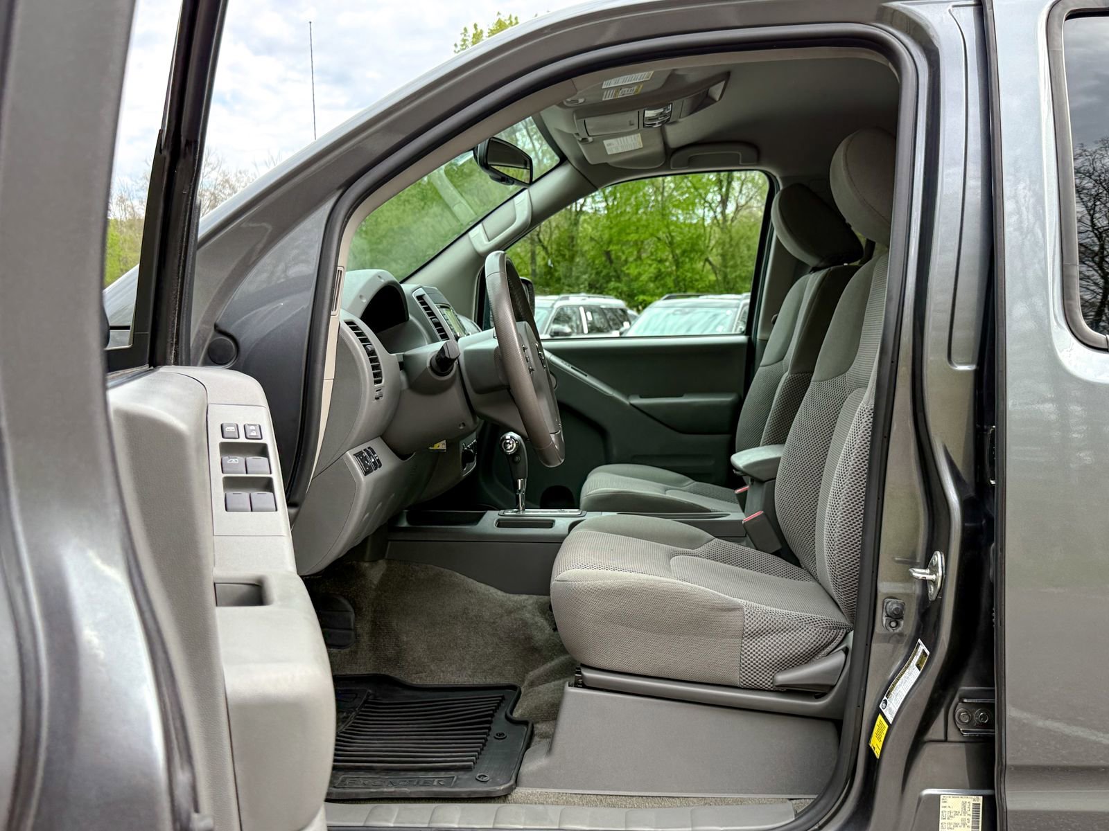 Used 2018 Nissan Frontier SV w/ Value Truck Package AWD/4WD image 17