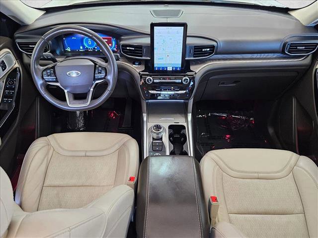 Certified 2024 Ford Explorer Platinum w/ Technology Package AWD/4WD image 19