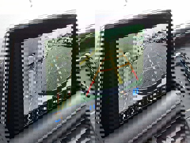 Used 2022 Chevrolet Suburban Z71 w/ Luxury Package image 11