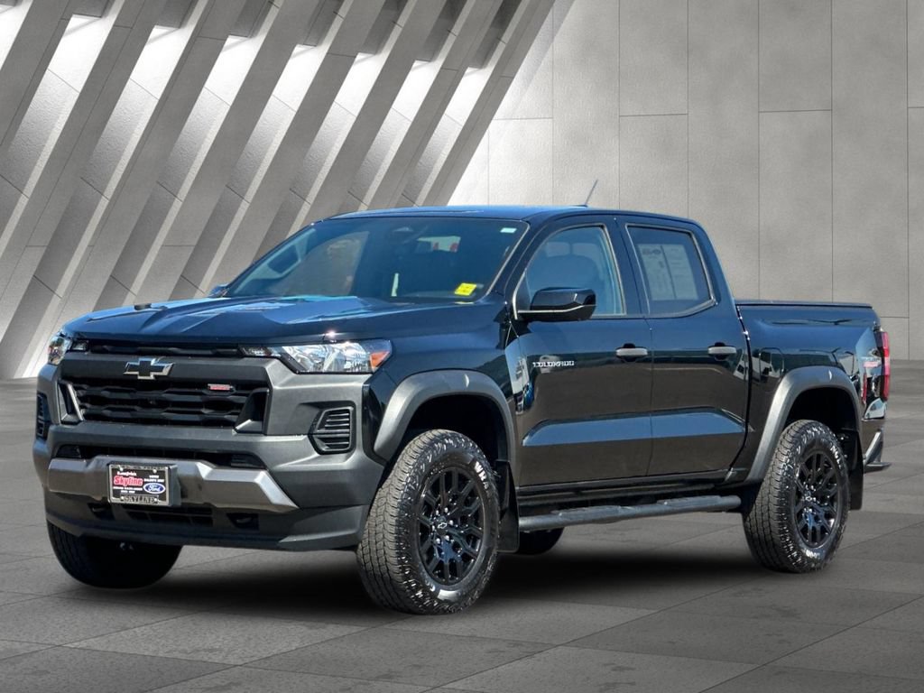 Used 2023 Chevrolet Colorado Trail Boss w/ Technology Package AWD/4WD image 7