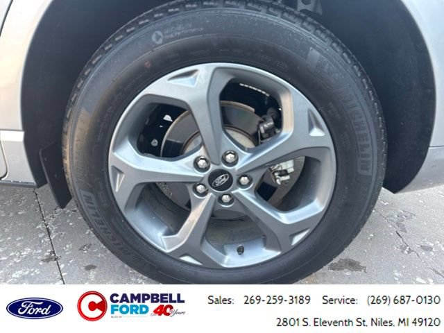 Certified 2023 Ford Escape ST-Line w/ Tech Pack #1 AWD/4WD image 9